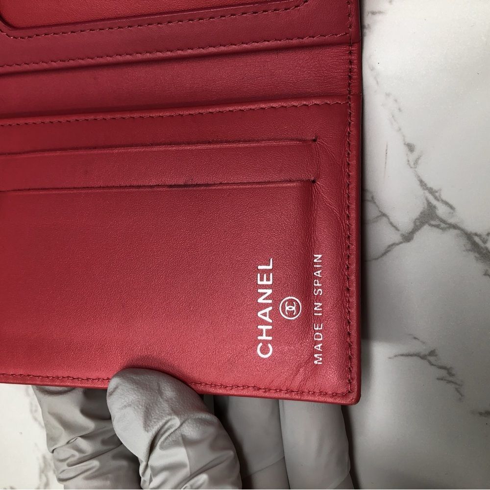 SOLD Chanel CC Pink Caviar Leather Card holder Case Wallet - Picture 10 of 13